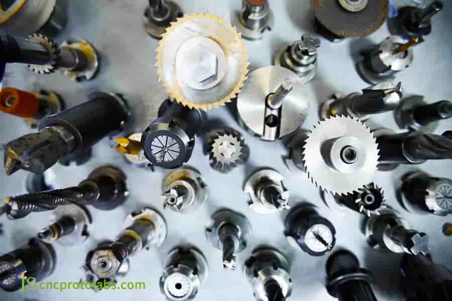 фрезерные и токарные инструменты с ЧПУ